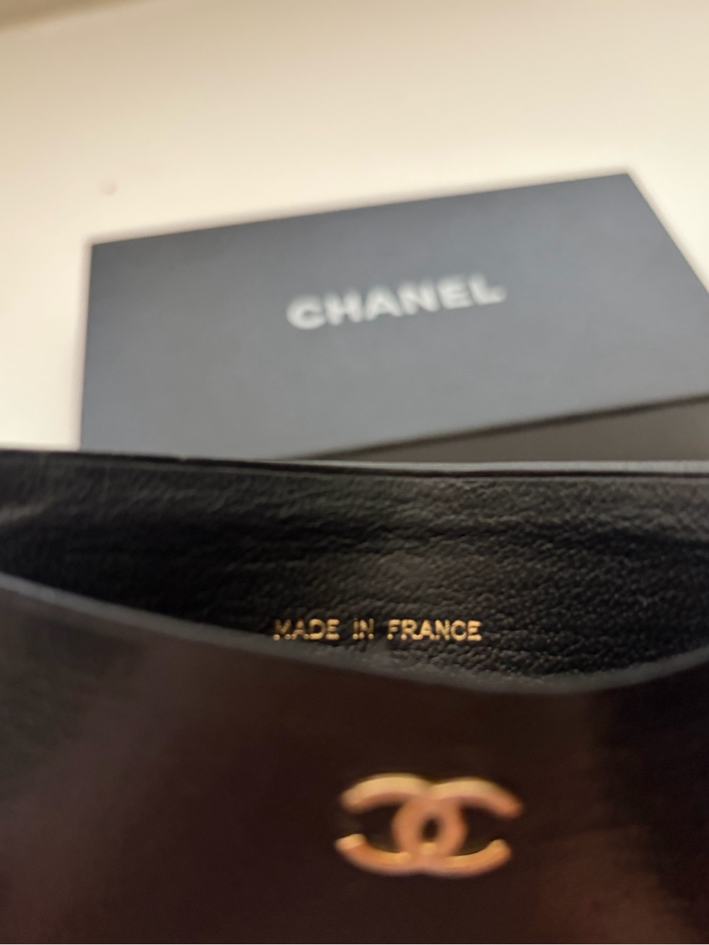 CHANEL Black Leather Card Holder with Gold CC logo - Authentic - Picture 6 of 11